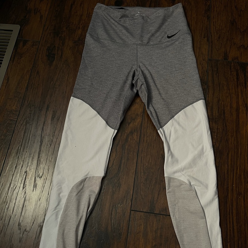 Nike leggings
